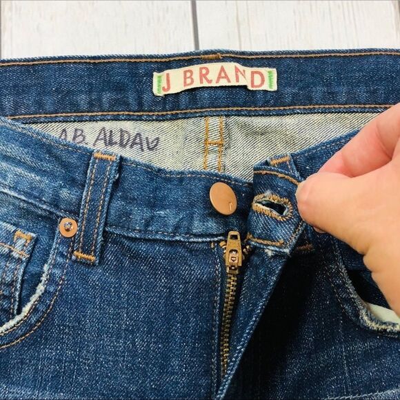 🇺🇸J Brand DK Shredder Skinny Jeans Size 24 - Picture 4 of 10